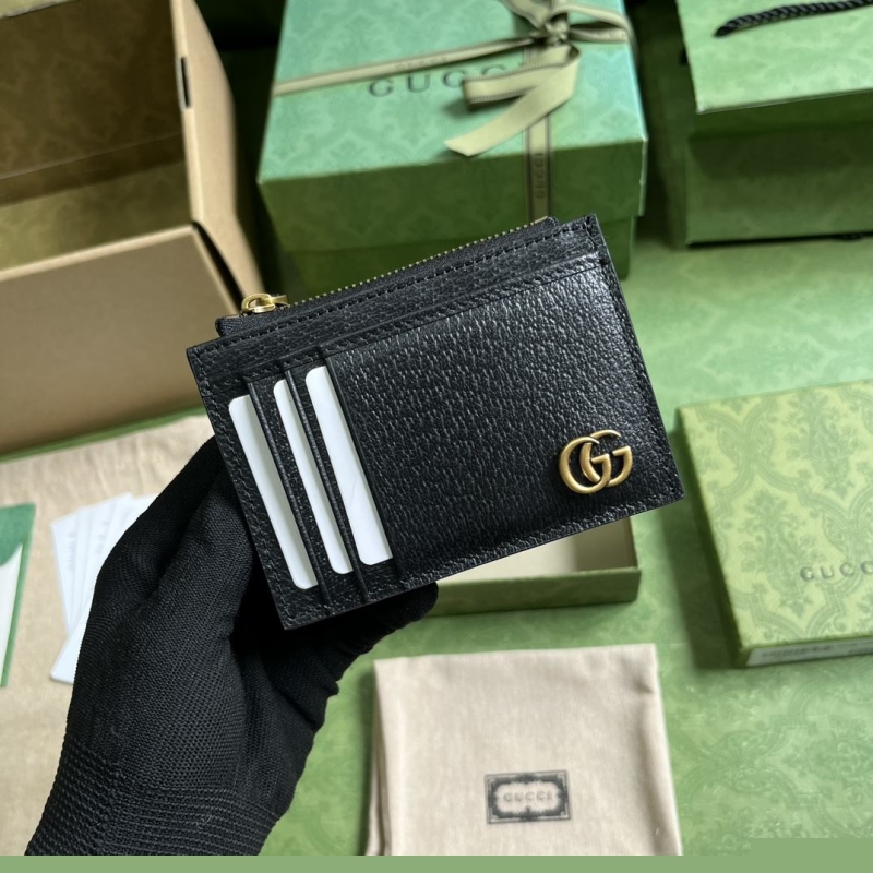 G*u*i wallets & purse